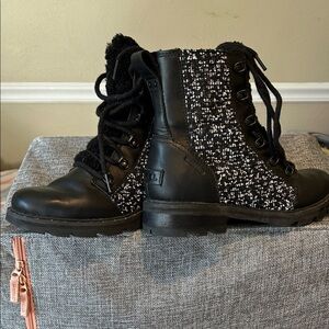 Sorel leather Black and White Tweed Lace Boots size 8.5 women’s